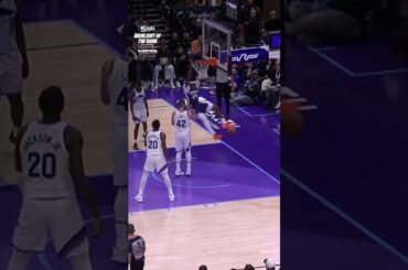 Daeqwon flying through ✈️ Highlight of the Game presented by Sonitrol of Sacramento