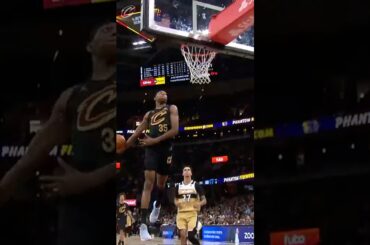 🌀 WINDMILL DUNK! #LetEmKnow #Cavs #NaeqwanTomlin #NBA #Shorts