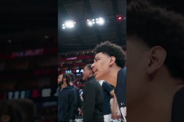 Bench Goes Crazy for Kawhi 🖐🏾