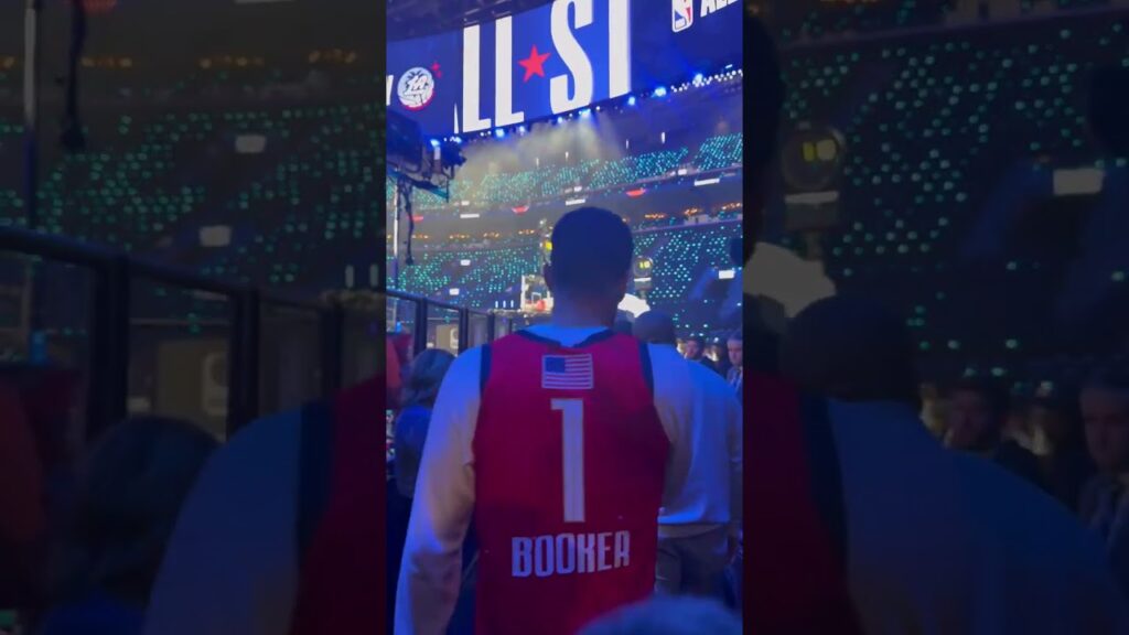 Taking the floor ⭐️ #shorts | Phoenix Suns