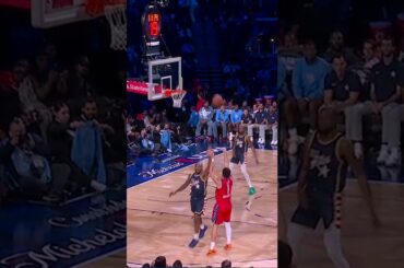 Book opens the scoring with a triple 👌 #shorts | Phoenix Suns