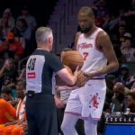 Kevin Durant takes issue with Rockets-Hornets game ball 😅 | NBA on ESPN