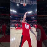 SANDRO DIDN’T EVEN LOOK 😭 HALF COURT NO-LOOK BUCKET