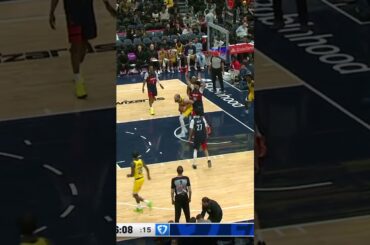 Jay Huff's Dunk Range is Unlimited 😈