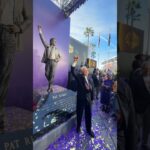 Pat Riley does his signature statue pose!