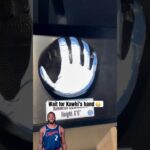 Kawhi’s hand compared to everyone else 😭 (via kya0ki/IG)