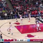 Coby White scores his FIRST POINTS for Hornets against his former team 🔥(via @hornets/X)