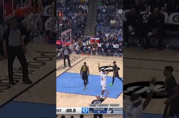 🚨BUZZER BEATER FROM GG🚨