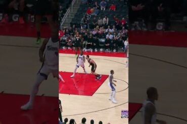 5️⃣ THREES FOR 1️⃣5️⃣ Reed's letting it fly! 💸 #rockets