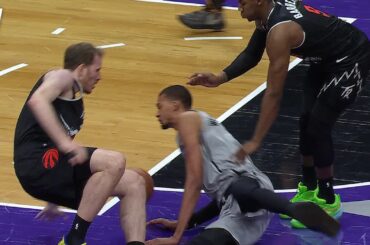 Raptors Get VERY Physical With Wemby 👀