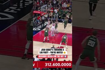 Lobs all around in Chicago! 🤯