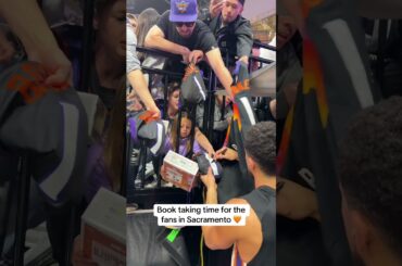 Book getting love and showing love 💜 #shorts