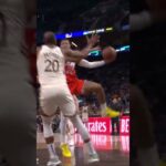 he switched it mid-air 😳