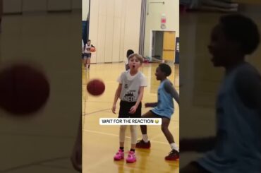 This 8-year old’s layup 😱 (🎥 pamfitforlife/IG)