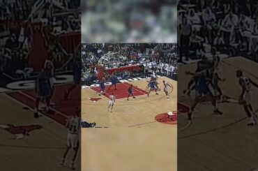 Triangle Offense Breakdown by Chuck Daly (1997.01.03) #shorts