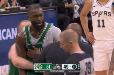 Jaylen Brown ejected and has to be held back from refs after no call vs Spurs 😳