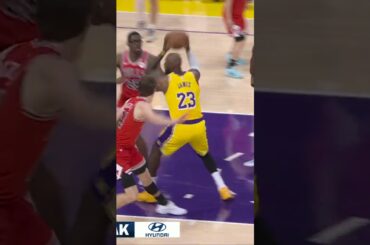 YUKI OFF THE BACKBOARD TO MATAS 🤯 #nba #chicagobulls #alleyoop #highlights