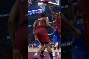 💪 AND-ONE to end the half! #LetEmKnow #Cavs #JamesHarden #EvanMobley #NBA #Shorts