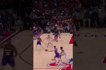 Shepp steal 🤝 Twin slam #rockets