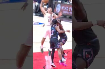 🔨 A Chi Town throw down! #LetEmKnow #Cavs #JaylonTyson #NBA #Shorts