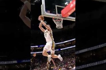 Karlo Matkovic throws down 180 alley oop slam dunk #pelicans #cavaliers #highlights
