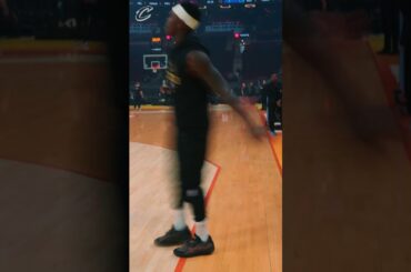 🌅 Last one on our city floor. @clevelandmetroparks #nba #basketball #cavs #clevelandcavaliers