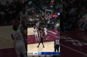 TYPE THINGS ONLY SPIDA'S CAN DO. #donovanmitchell #cavs #basketball #nbahighlights