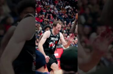 Zion TOUGH 😤 vs. Raptors #pelicans #nba #shorts