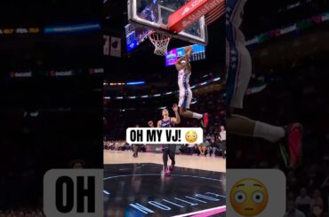 VJ’s head was at the rim for this alley-oop 😤