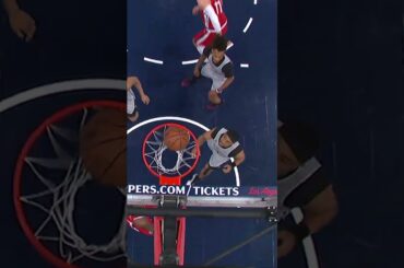 Kawhi Leonard STEP THROUGH