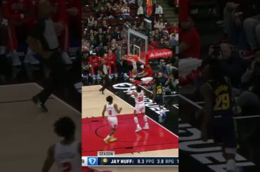 Ethan Thompson's Takeaway Leads to Quenton Jackson's Layup on the Other End 💨