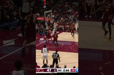 Micah Potter Powers to the Rim 😤