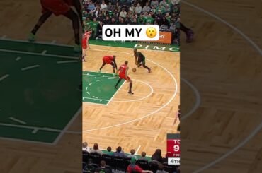 Jaylen Brown dribble combo makes everyone say "OMG" 😱