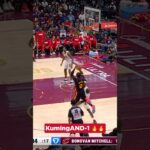 JK getting lots of buckets in the first half!! #hawks #nba #jonathankuminga