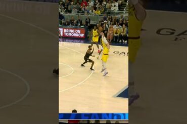 Micah Potter with the Long Ball 🏹