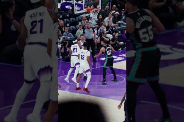 Bench goes CRAZY for Bez's triple-double 👏