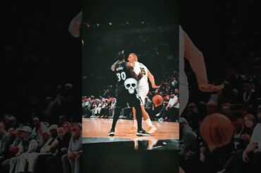 Jokić’s Flashy Behind-The-Back Dimes 🃏🔥 | NBA IQ Level 1000 #shorts