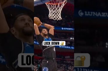 Jalen Suggs is everywhere on defense