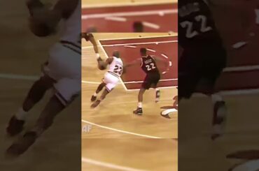 MJ Had a Beef with the Rim (1992.04.24)