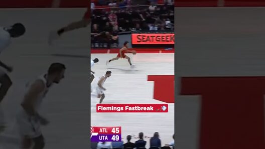 Kingston feeds Asa 🔥🔥 #nba #hawks #kingstonflemings #asanewell
