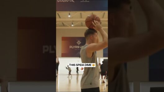 Donovan Mitchell's bag of tricks runs deep. 🏀🏈