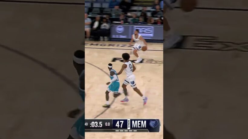 to end the 1H 🔥 #grizzlies #nba
